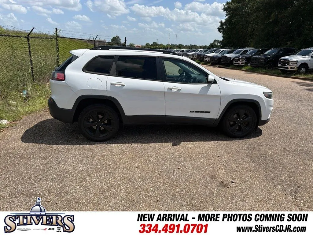 2020 Jeep Cherokee Latitude Plus thumbnail 5
