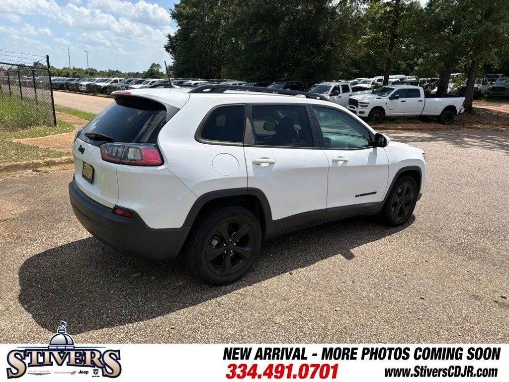 2020 Jeep Cherokee Latitude Plus thumbnail 6