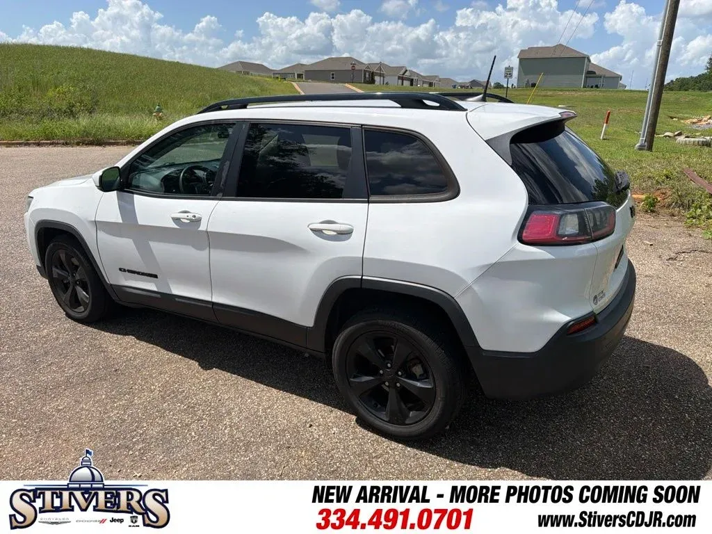 2020 Jeep Cherokee Latitude Plus thumbnail 7