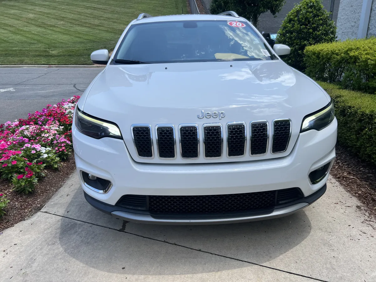 2020 Jeep Cherokee Limited thumbnail 2