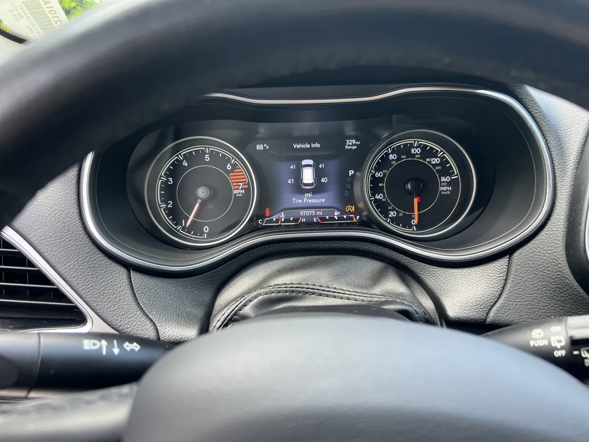 2020 Jeep Cherokee Limited thumbnail 20
