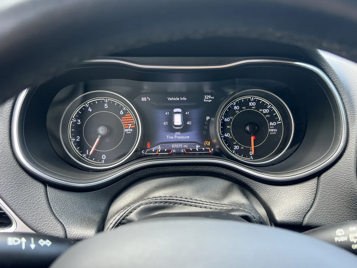 2020 Jeep Cherokee Limited thumbnail 21