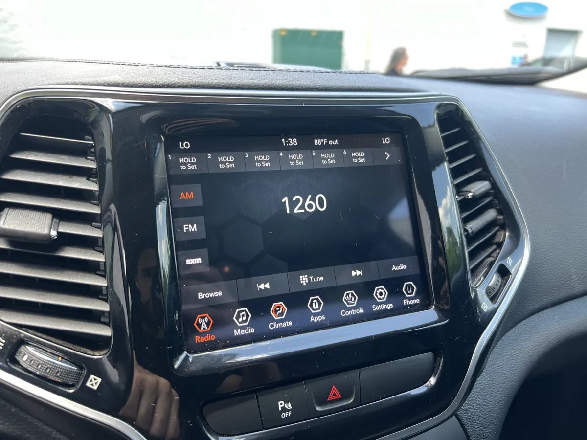2020 Jeep Cherokee Limited thumbnail 22