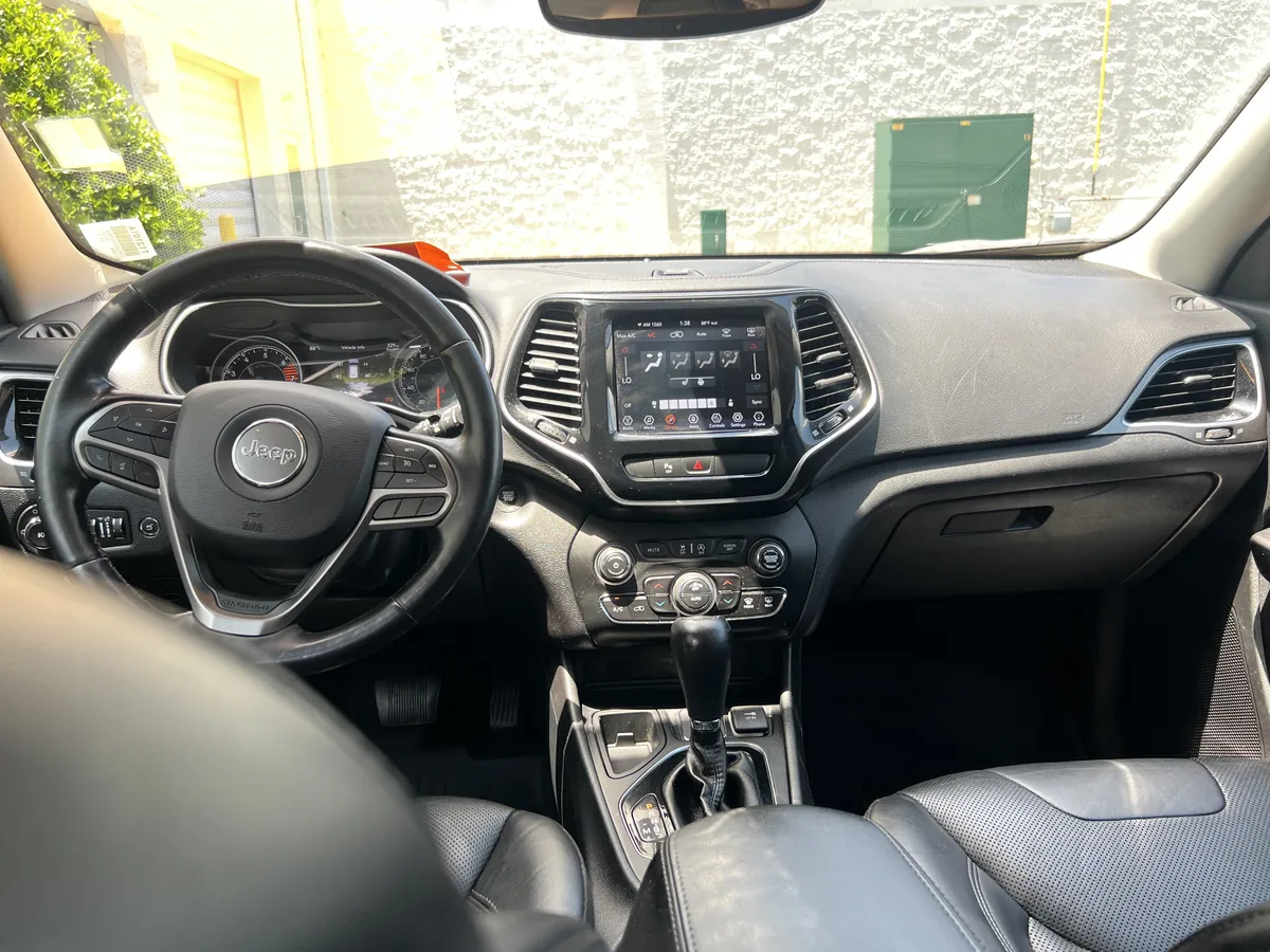 2020 Jeep Cherokee Limited thumbnail 28