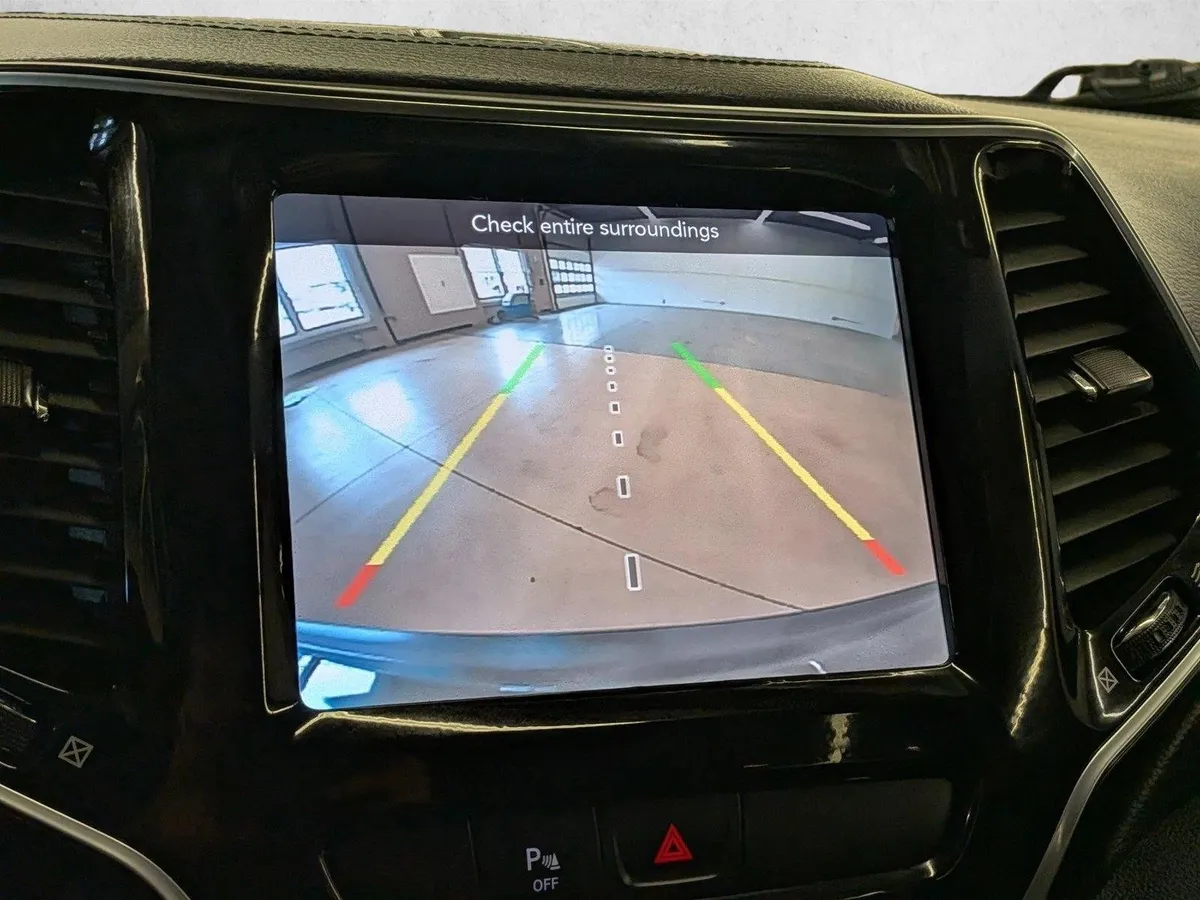 2020 Jeep Cherokee Limited thumbnail 14