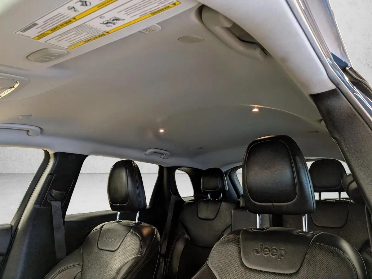 2020 Jeep Cherokee Limited thumbnail 18