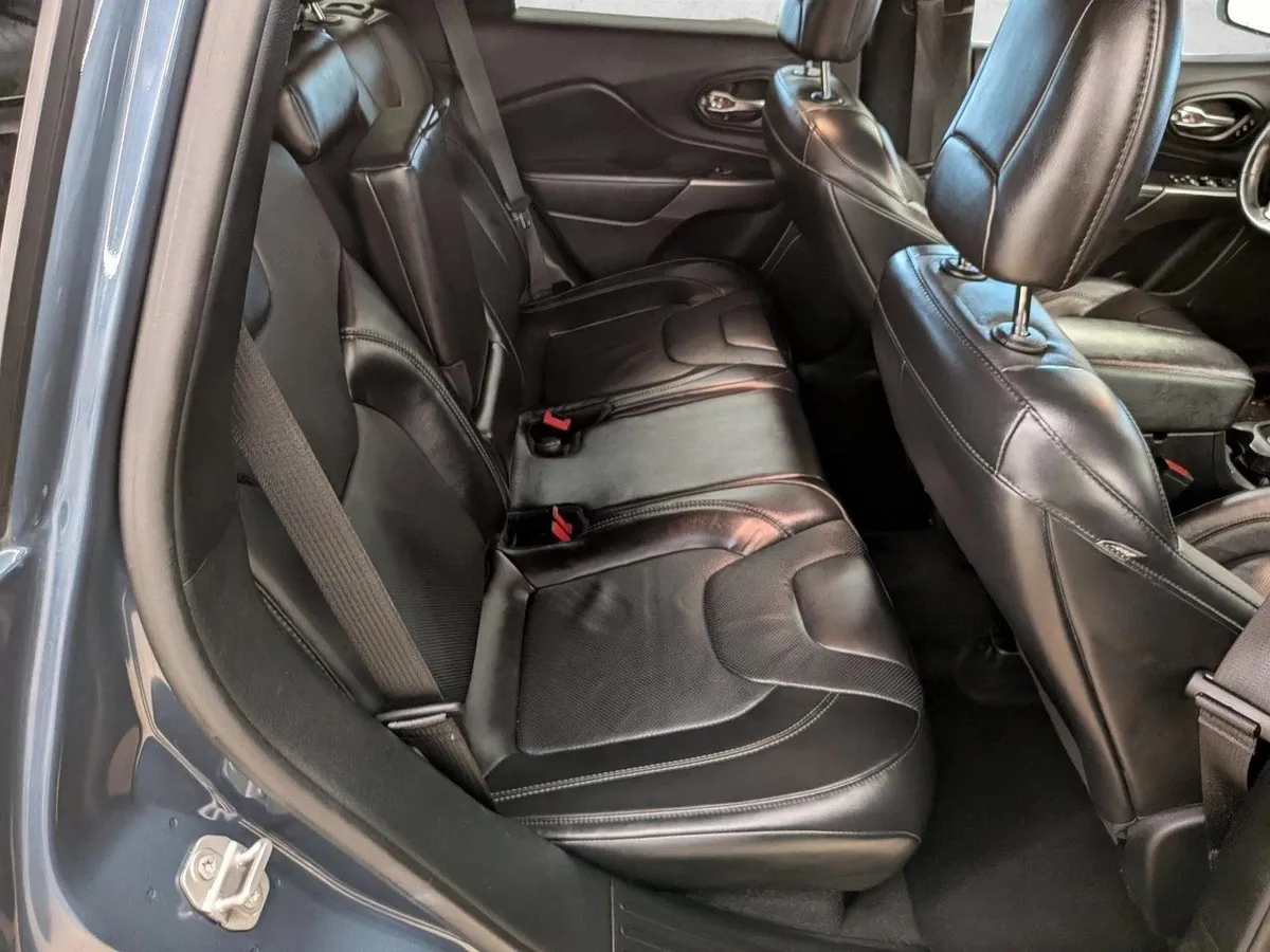 2020 Jeep Cherokee Limited thumbnail 22