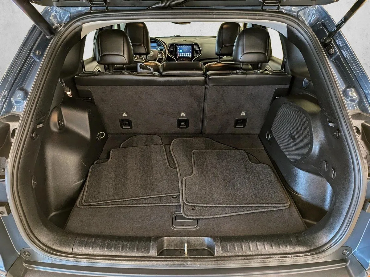 2020 Jeep Cherokee Limited thumbnail 7