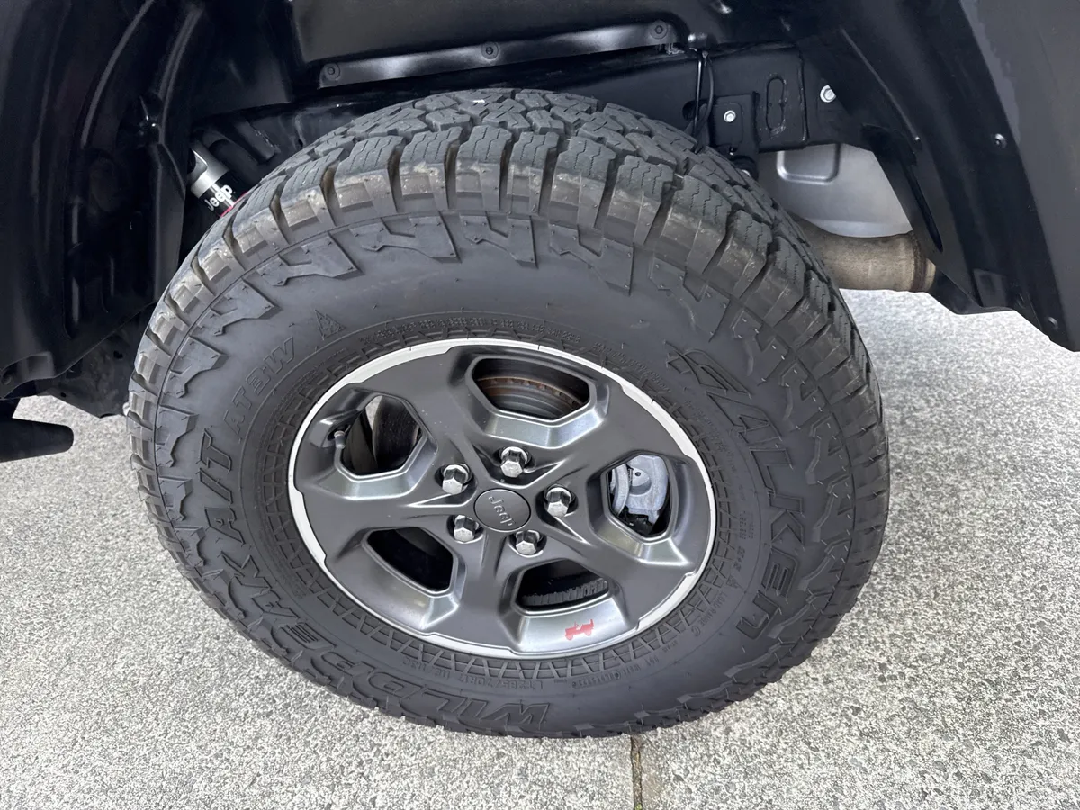 2020 Jeep Gladiator thumbnail 20