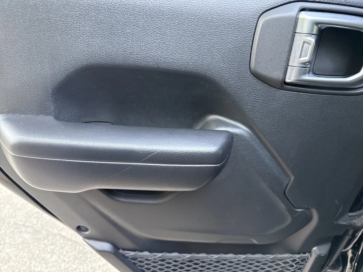 2020 Jeep Gladiator thumbnail 22