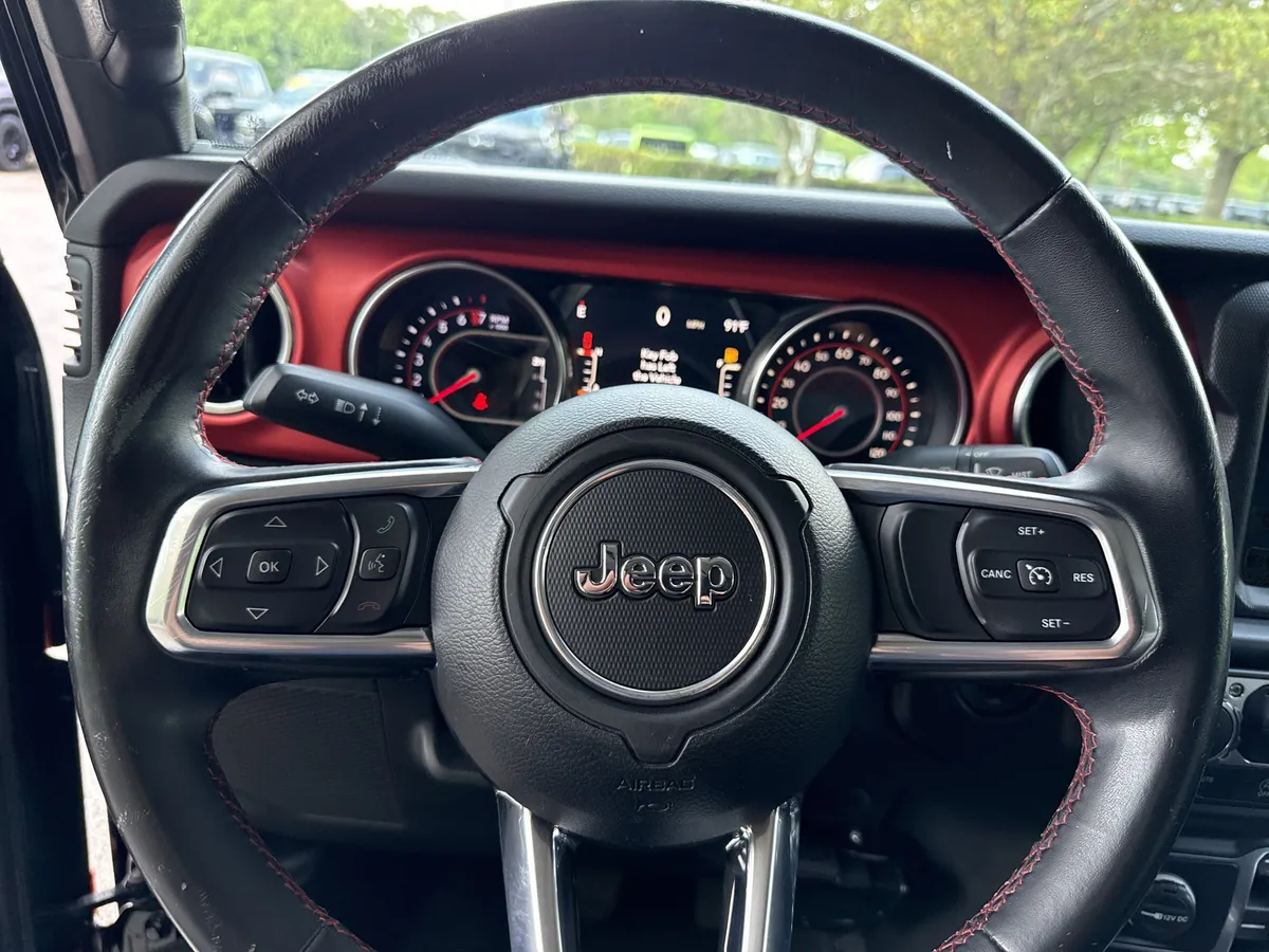 2020 Jeep Gladiator thumbnail 24