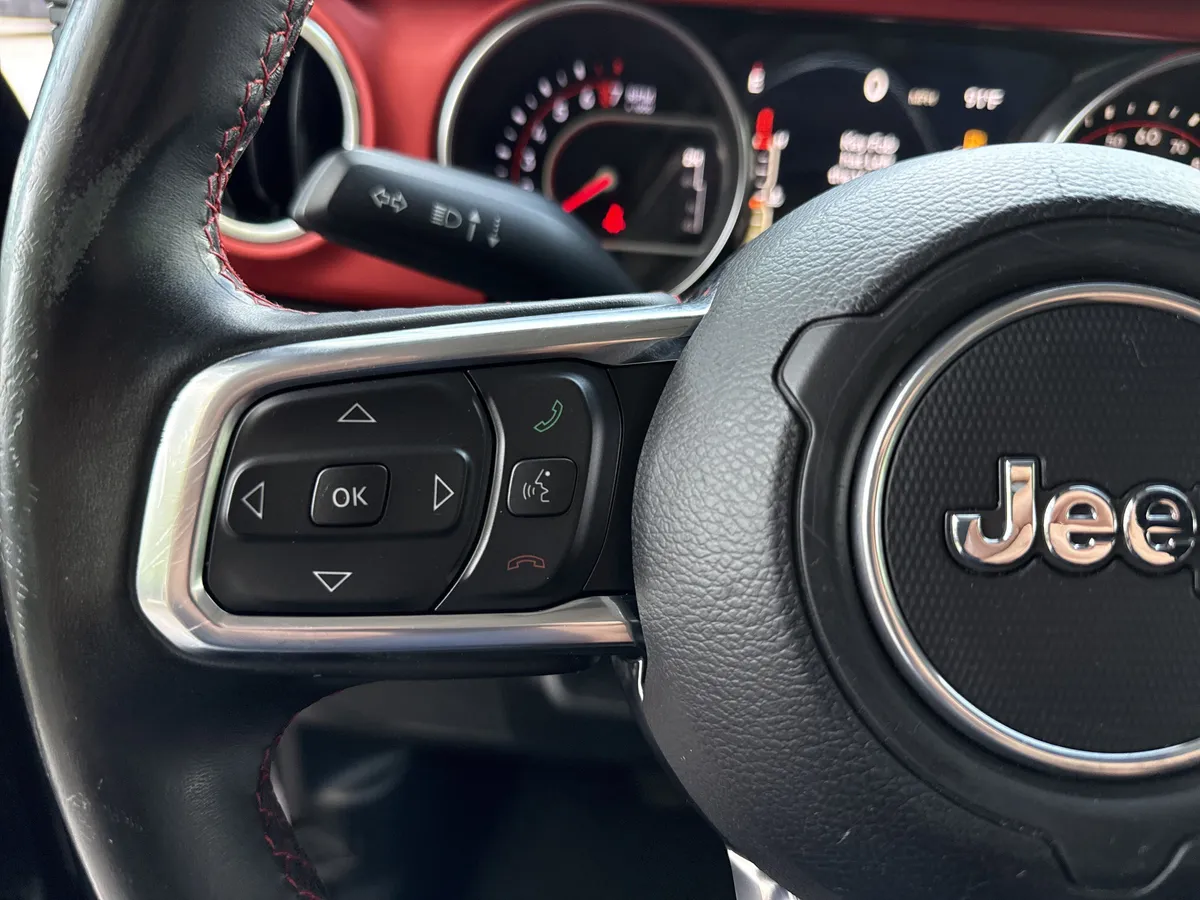 2020 Jeep Gladiator thumbnail 25