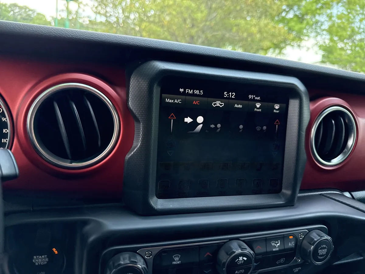 2020 Jeep Gladiator thumbnail 28