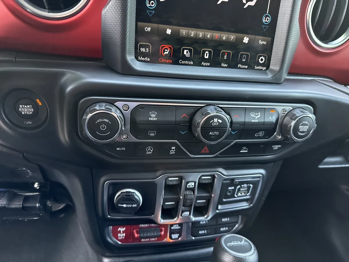 2020 Jeep Gladiator thumbnail 29