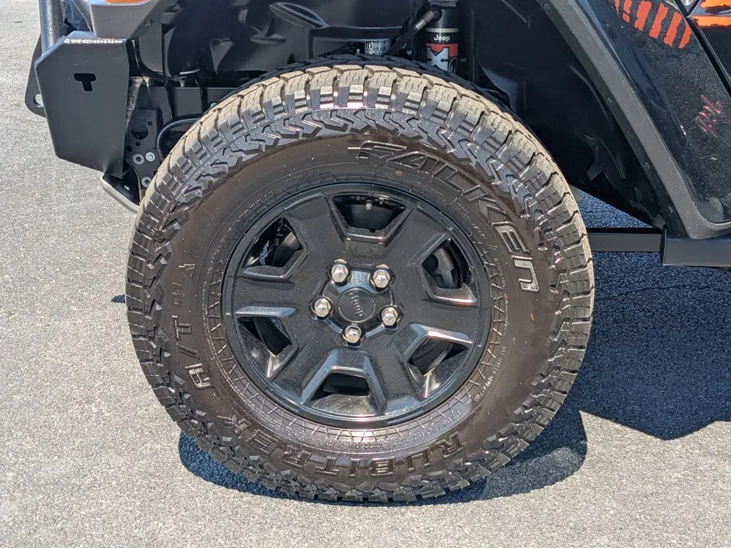 2020 Jeep Gladiator Mojave thumbnail 10