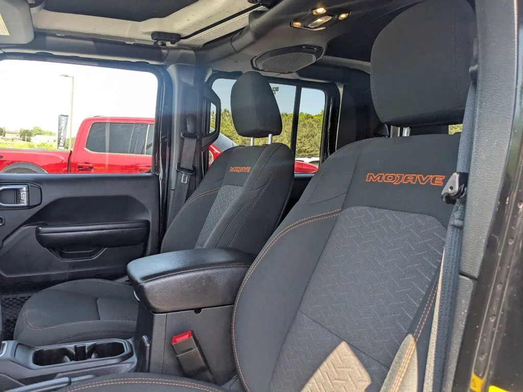 2020 Jeep Gladiator Mojave thumbnail 14