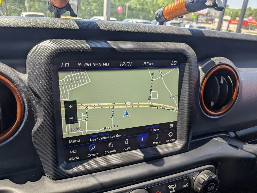 2020 Jeep Gladiator Mojave thumbnail 16