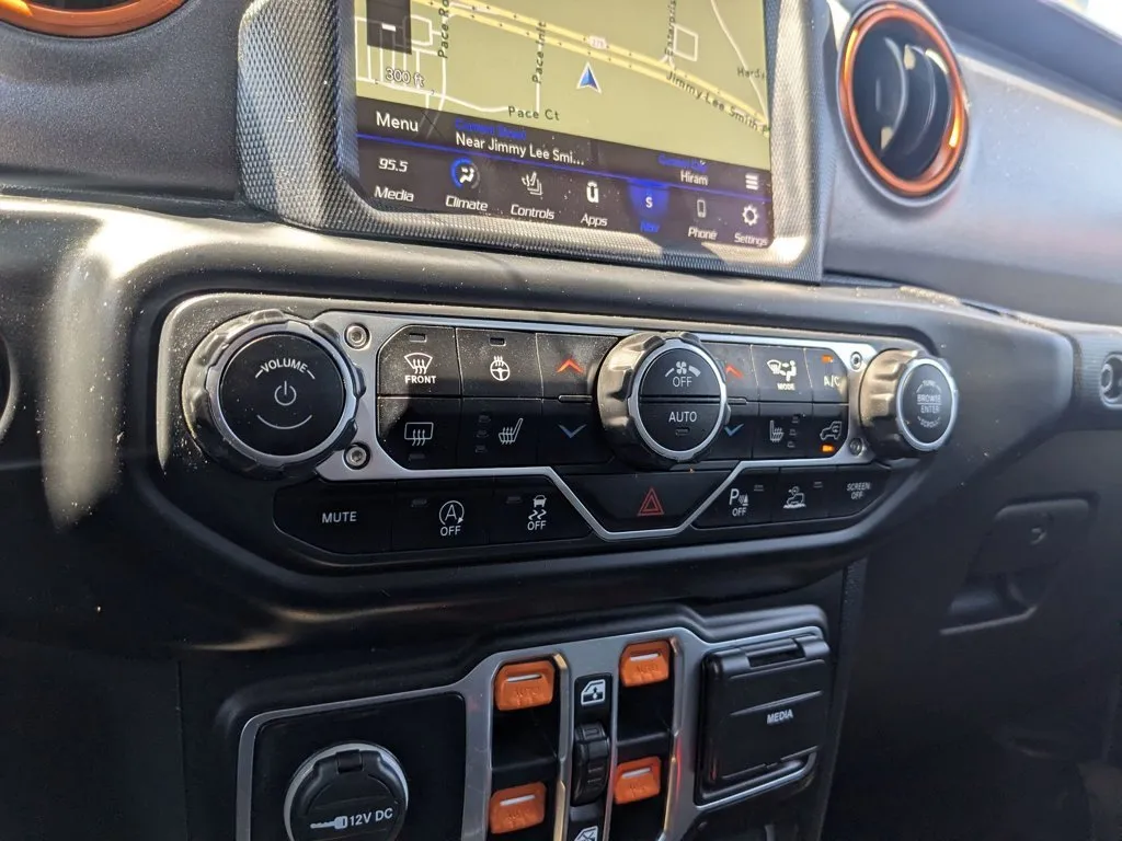 2020 Jeep Gladiator Mojave thumbnail 18