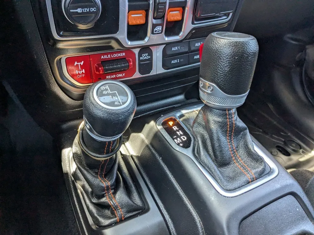 2020 Jeep Gladiator Mojave thumbnail 20