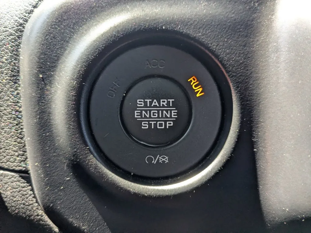 2020 Jeep Gladiator Mojave thumbnail 21