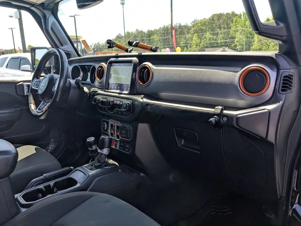 2020 Jeep Gladiator Mojave thumbnail 28