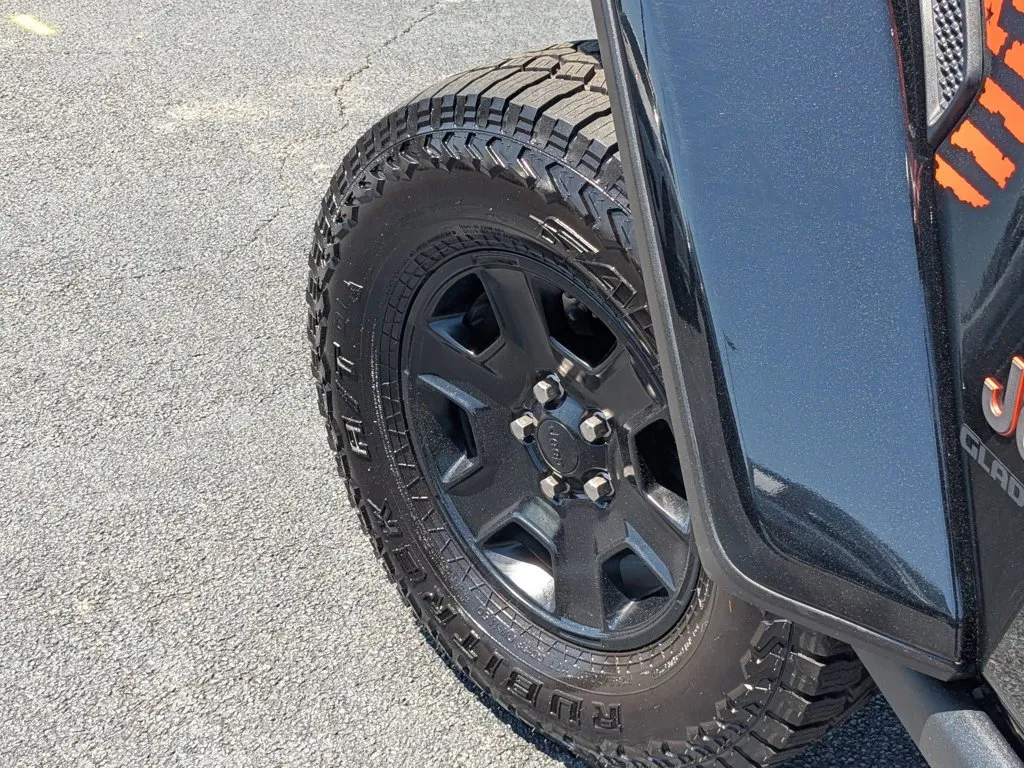 2020 Jeep Gladiator Mojave thumbnail 9