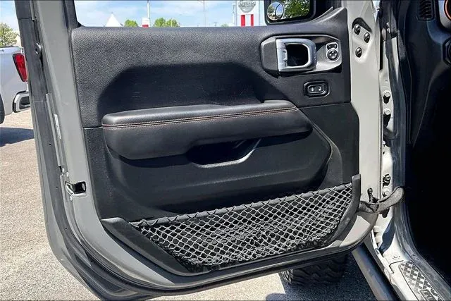 2020 Jeep Gladiator Mojave thumbnail 16