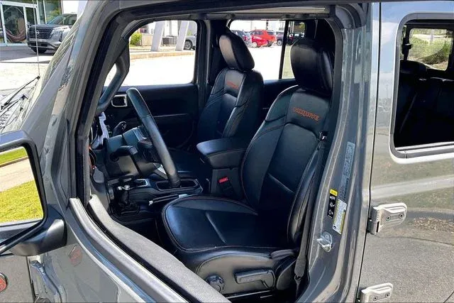 2020 Jeep Gladiator Mojave thumbnail 17