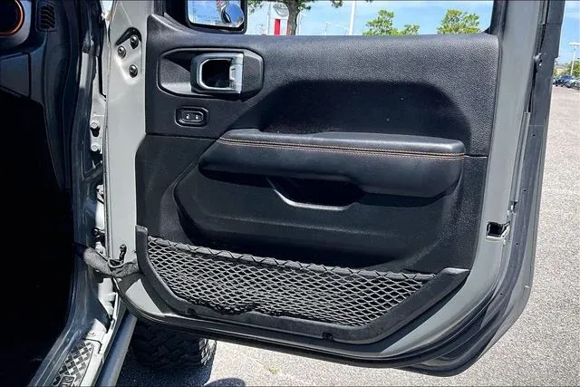 2020 Jeep Gladiator Mojave thumbnail 25