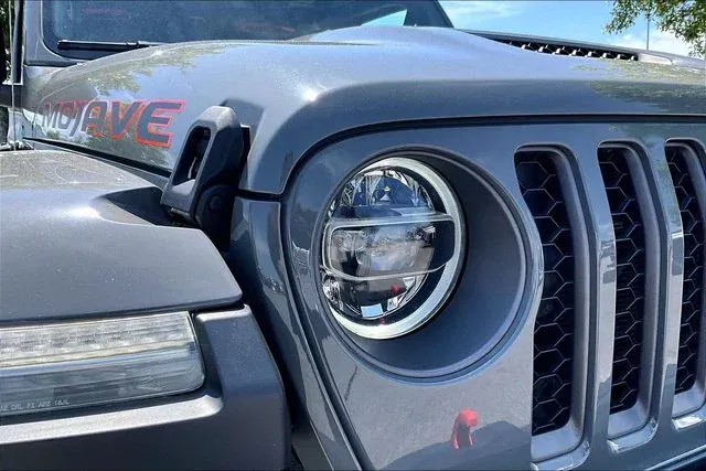 2020 Jeep Gladiator Mojave thumbnail 29