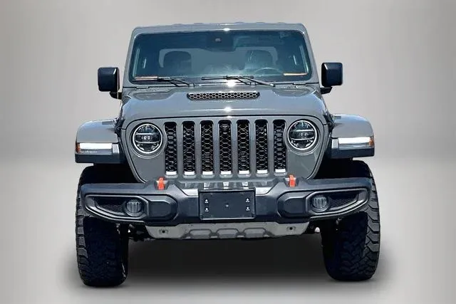2020 Jeep Gladiator Mojave thumbnail 3