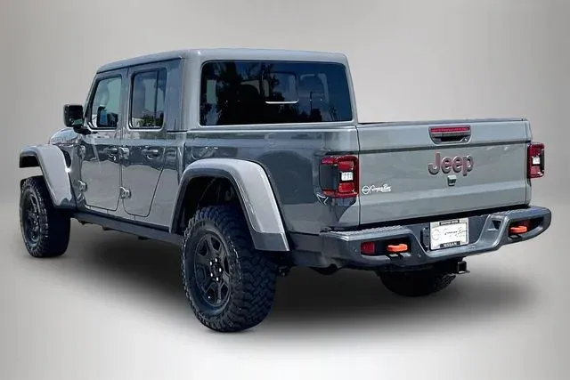 2020 Jeep Gladiator Mojave thumbnail 4