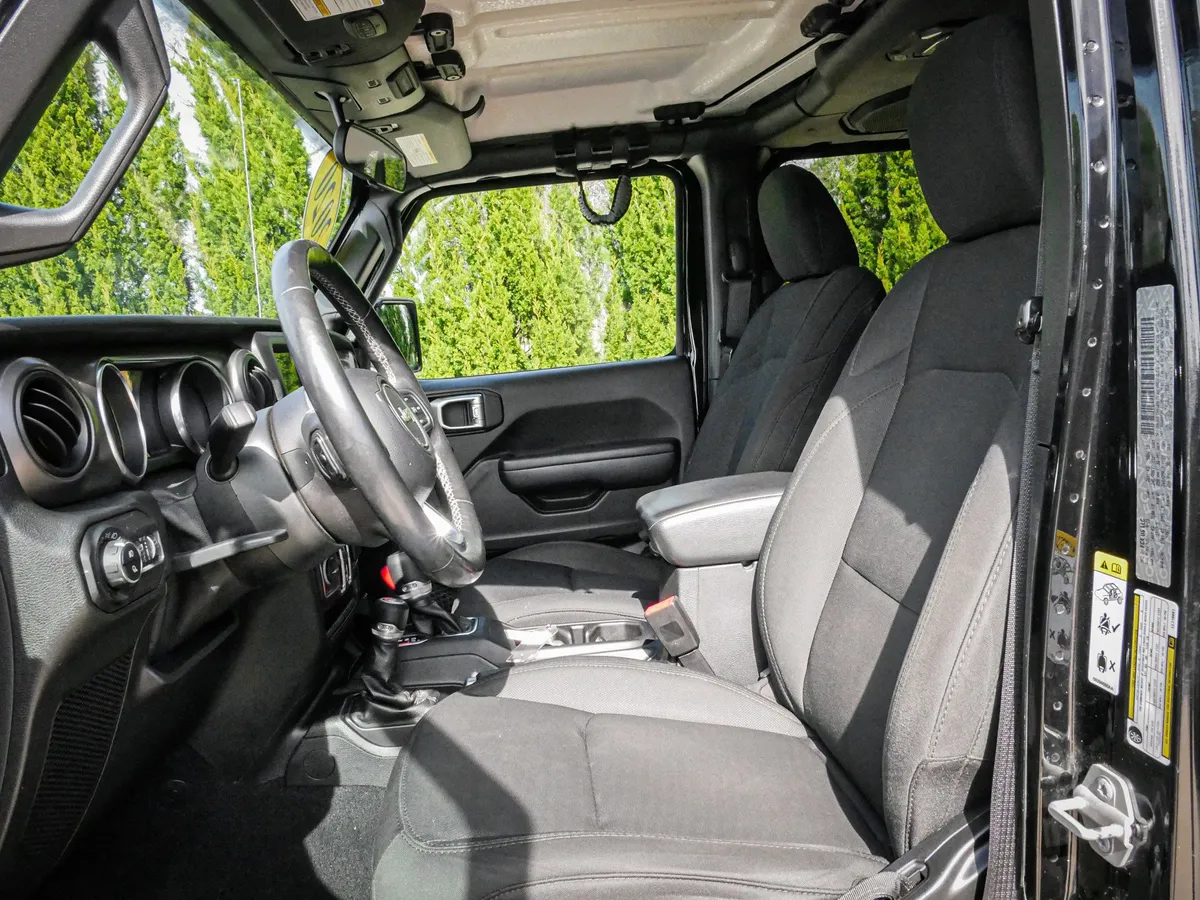 2020 Jeep Gladiator Sport S thumbnail 15