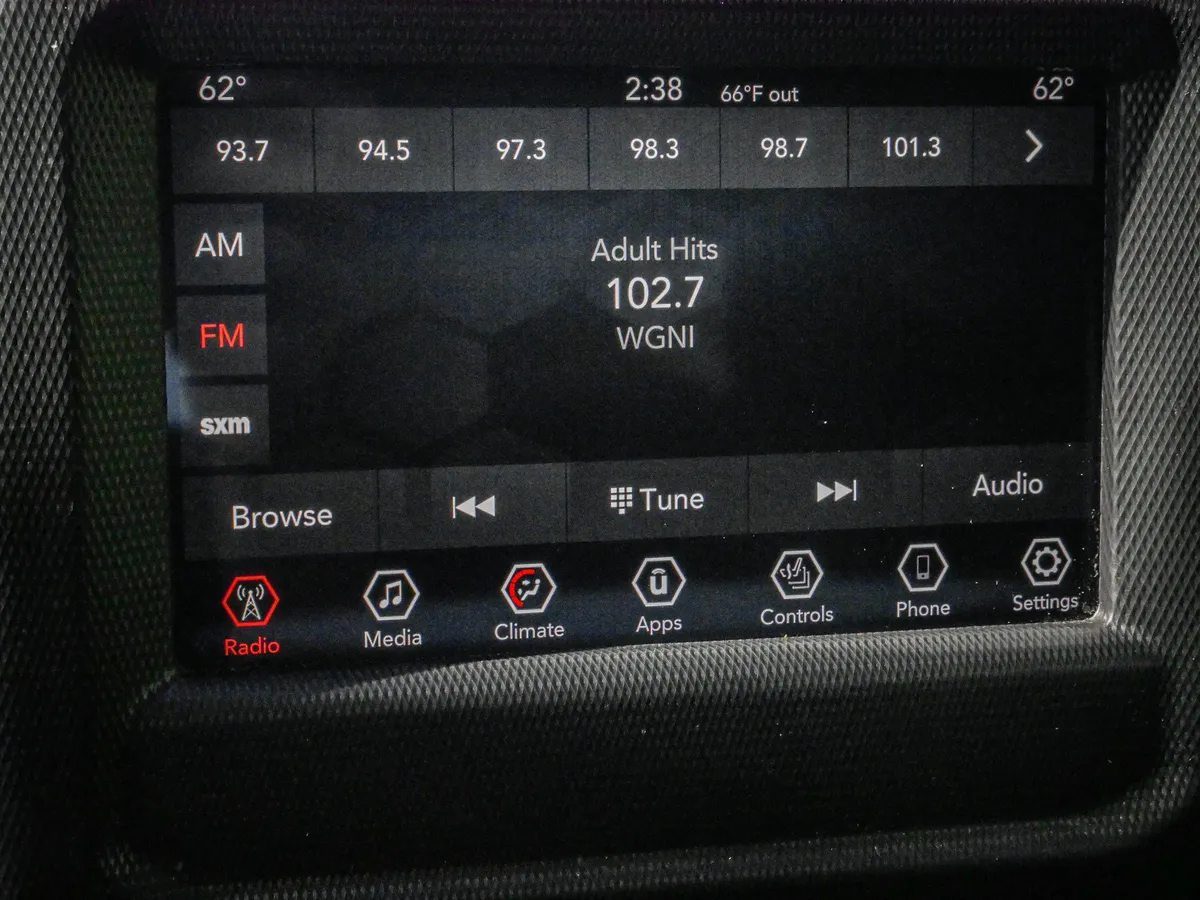2020 Jeep Gladiator Sport S thumbnail 22