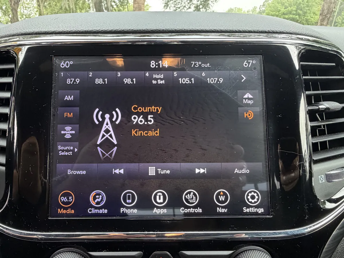 2020 Jeep Grand Cherokee Altitude thumbnail 22