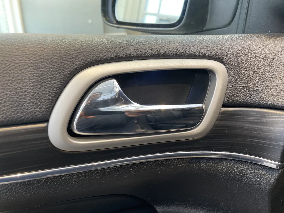 2020 Jeep Grand Cherokee Limited thumbnail 14
