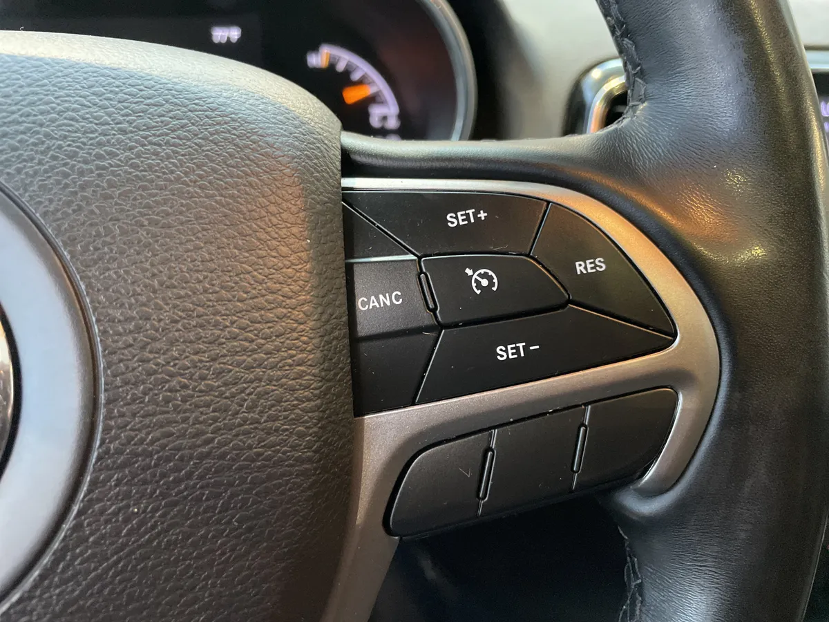 2020 Jeep Grand Cherokee Limited thumbnail 20
