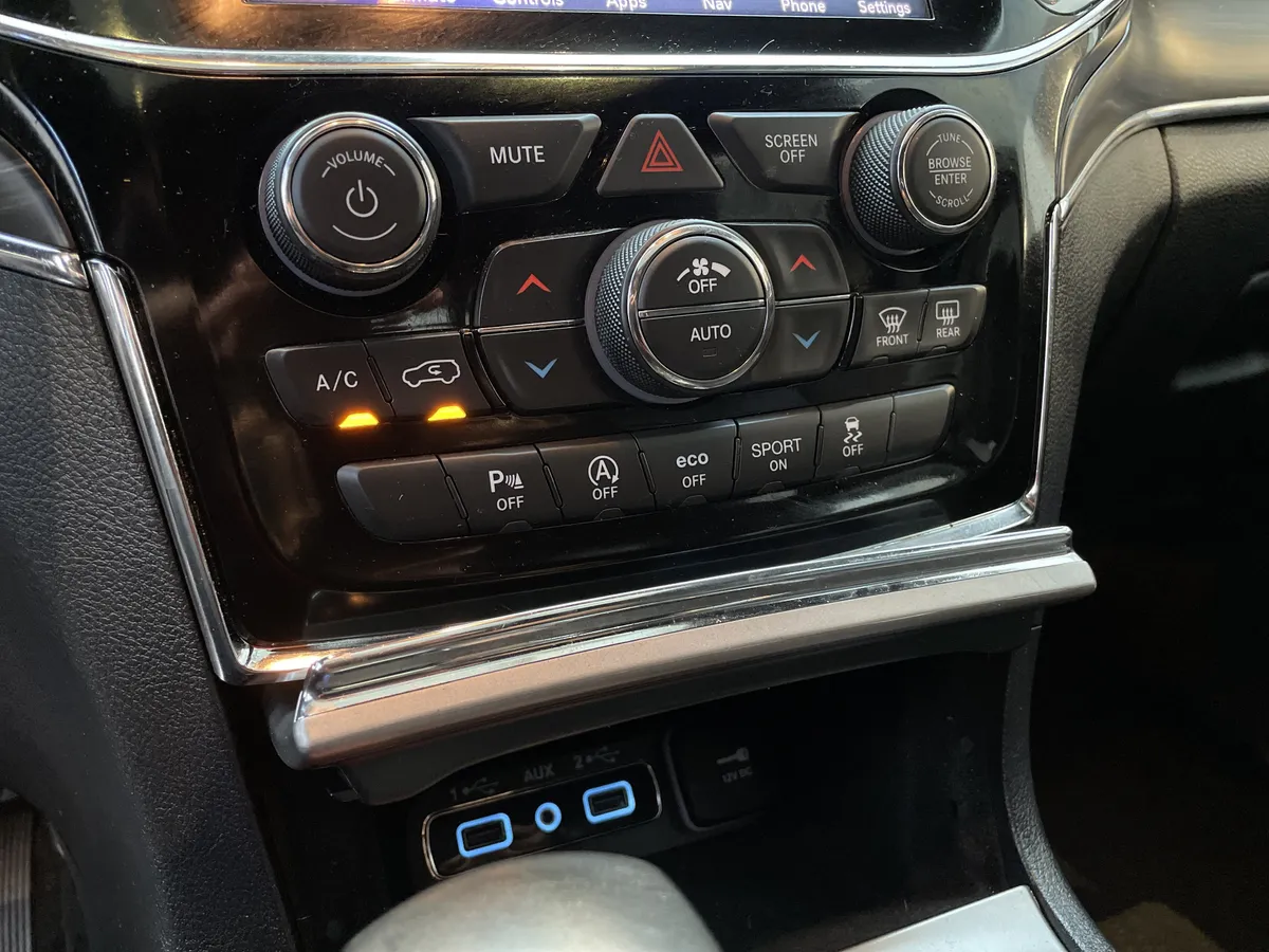 2020 Jeep Grand Cherokee Limited thumbnail 29