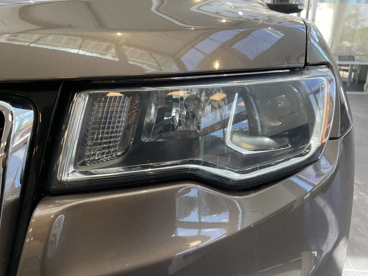 2020 Jeep Grand Cherokee Limited thumbnail 4