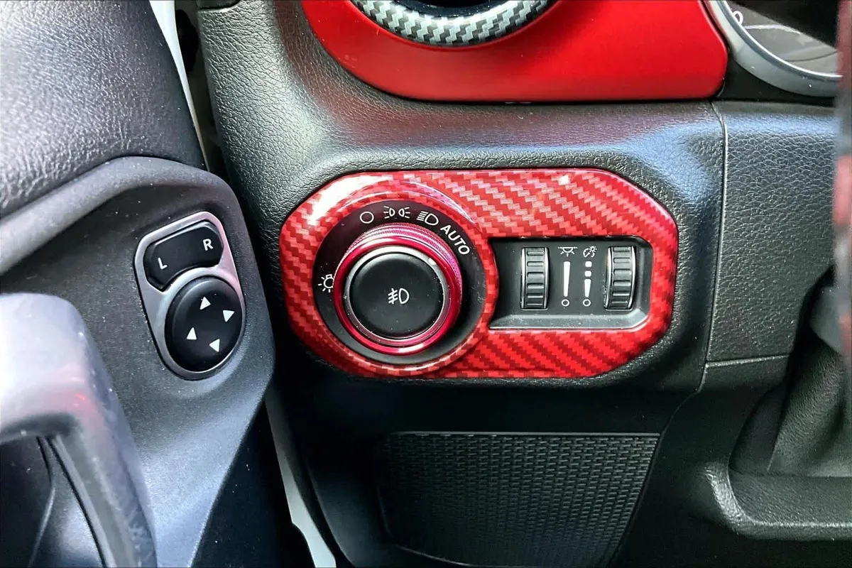 2020 Jeep Wrangler Unlimited Rubicon thumbnail 31
