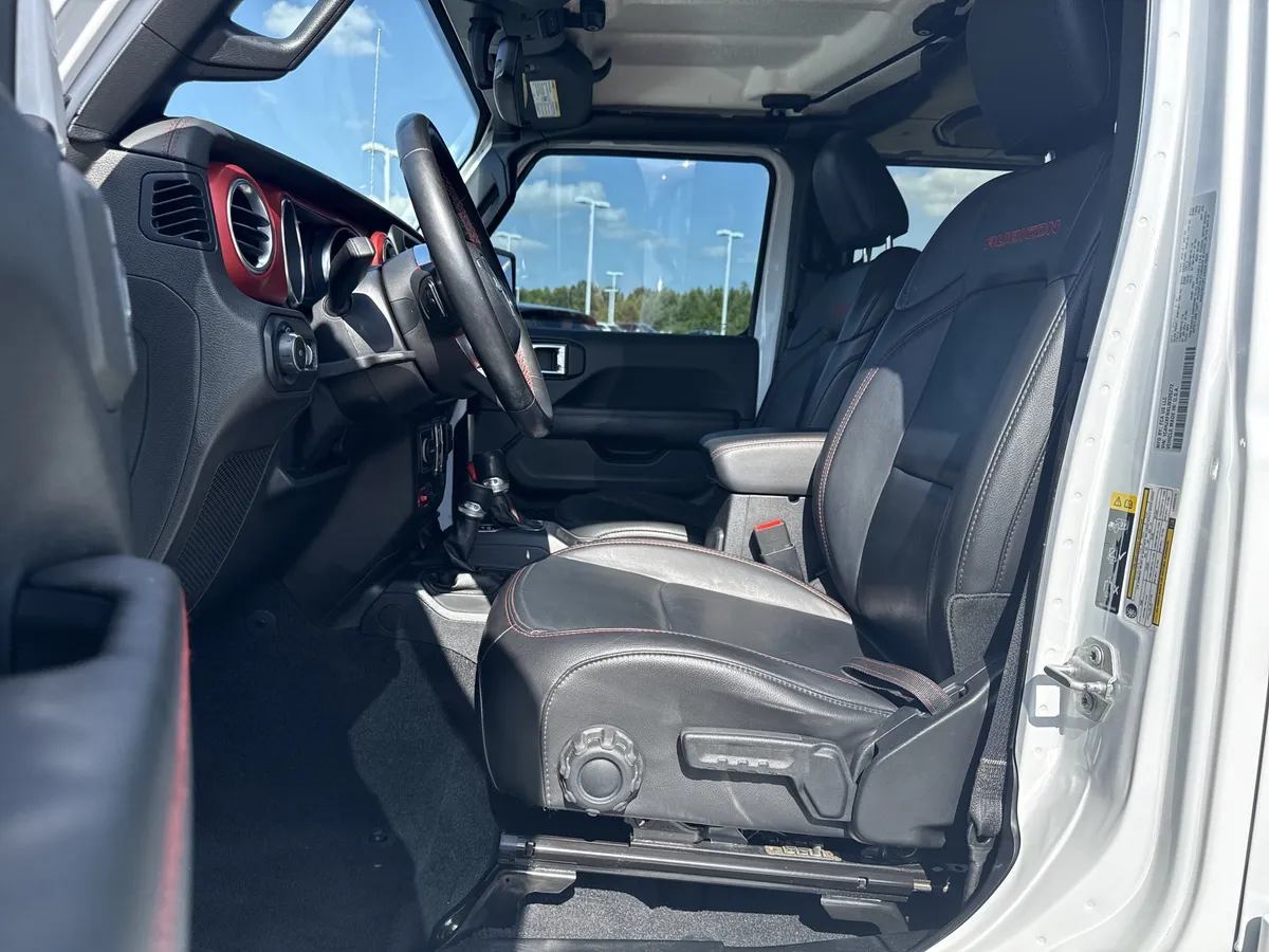 2020 Jeep Wrangler Unlimited Rubicon thumbnail 15