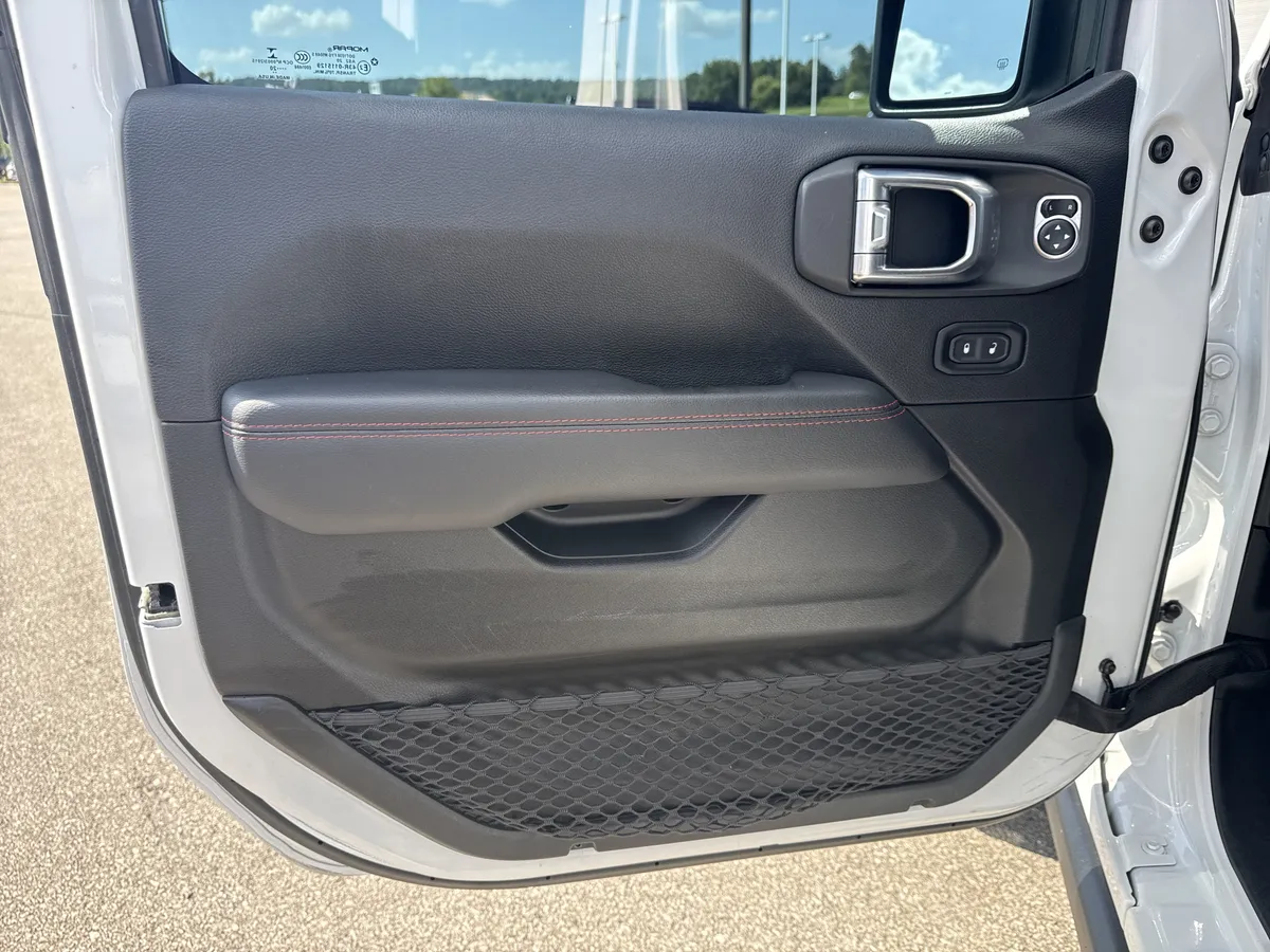 2020 Jeep Wrangler Unlimited Rubicon thumbnail 16