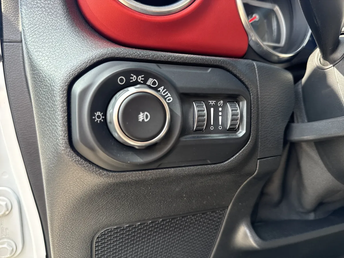 2020 Jeep Wrangler Unlimited Rubicon thumbnail 22