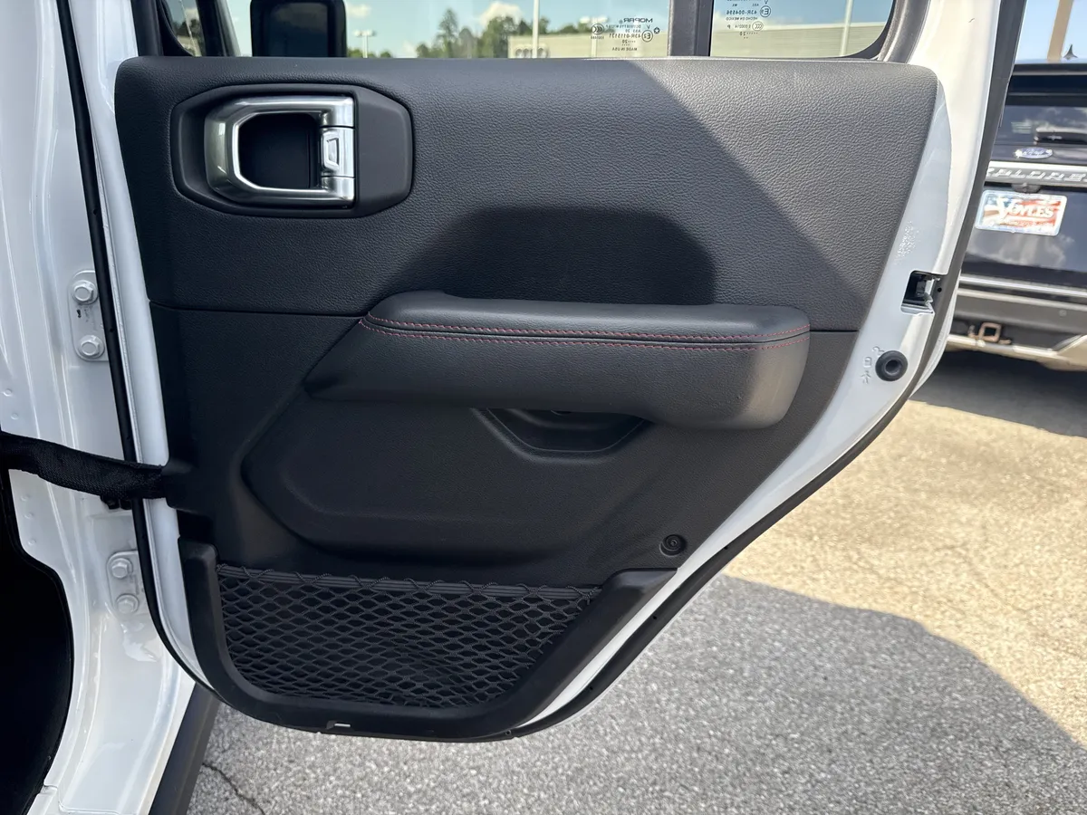 2020 Jeep Wrangler Unlimited Rubicon thumbnail 25