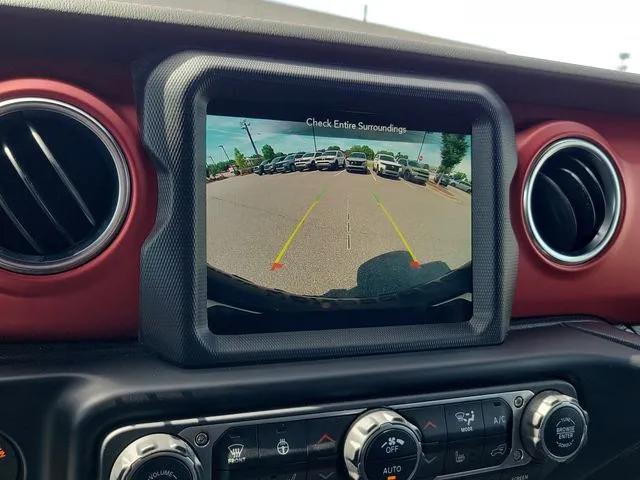 2020 Jeep Wrangler Unlimited Rubicon thumbnail 23