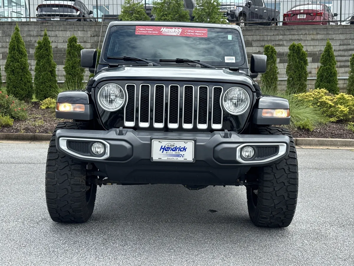 2020 Jeep Wrangler Unlimited Sahara thumbnail 2