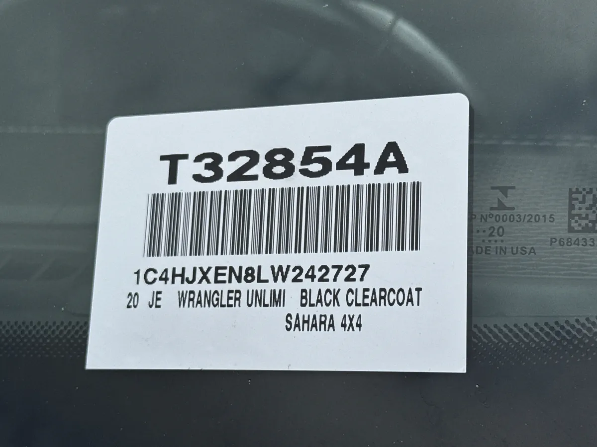 2020 Jeep Wrangler Unlimited Sahara thumbnail 37
