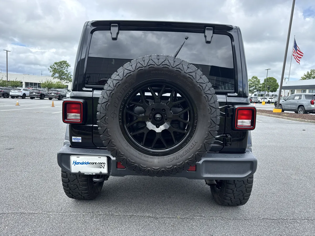 2020 Jeep Wrangler Unlimited Sahara thumbnail 8