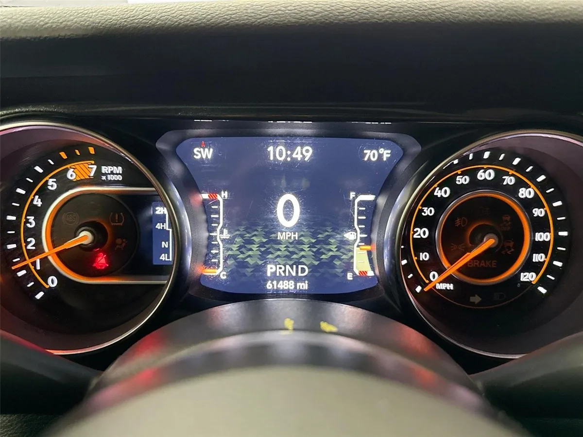 2020 Jeep Wrangler Unlimited Sport Altitude thumbnail 18