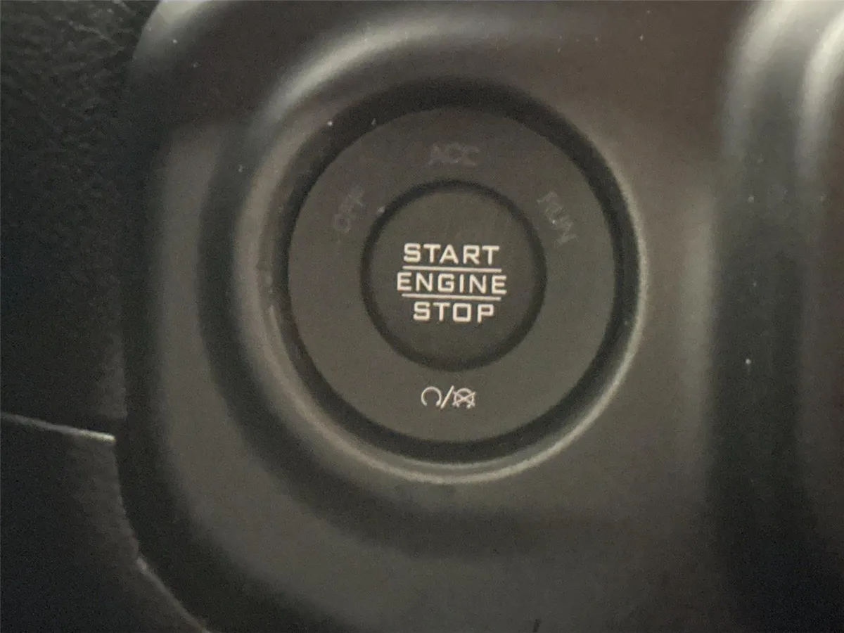 2020 Jeep Wrangler Unlimited Sport Altitude thumbnail 20